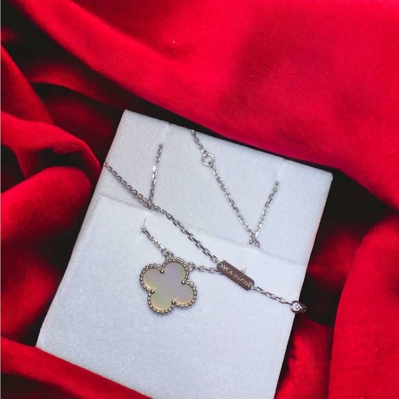 Van Cleef necklace - Picture 2 of 7